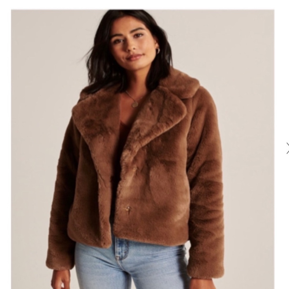 Abercrombie faux fur cropped coat